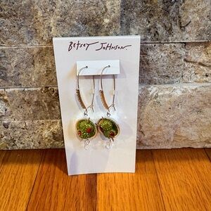 Betsey Johnson Martini Drop Earrings Green NWT